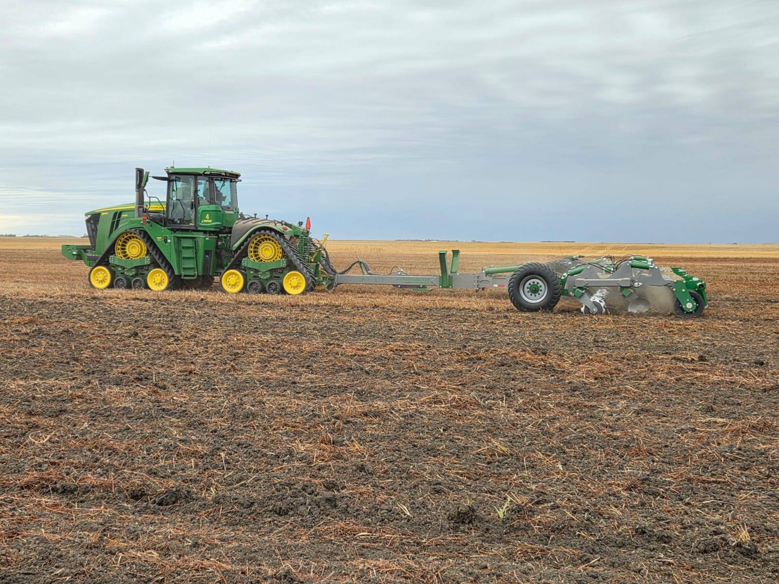 APEX Hyperdisc H+ behind a tractor, side view
